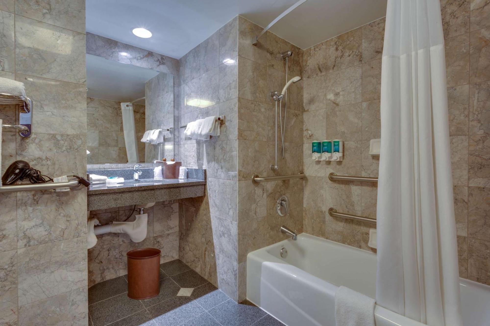 Drury Inn & Suites Overland Park Exteriér fotografie